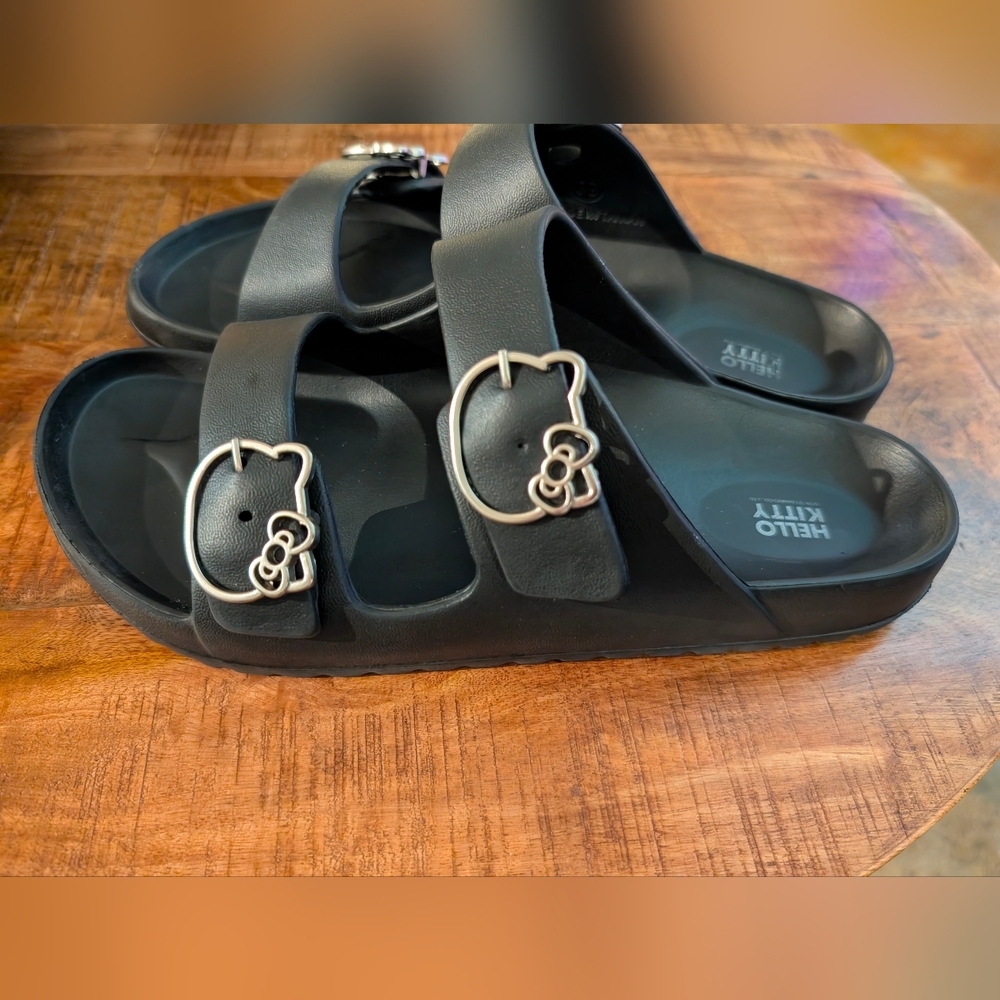 Sanrio Hello Kitty sandals (39) - Picture 4 of 6